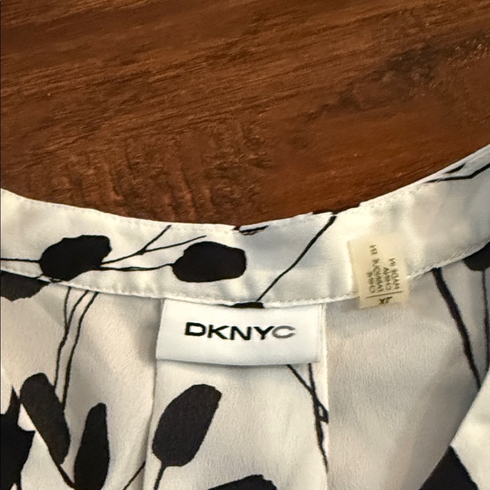 DKNY Monochrome Leaf Pattern Blouse - image 2